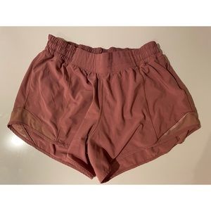 Lululemon Hotty Hot Short - mauve